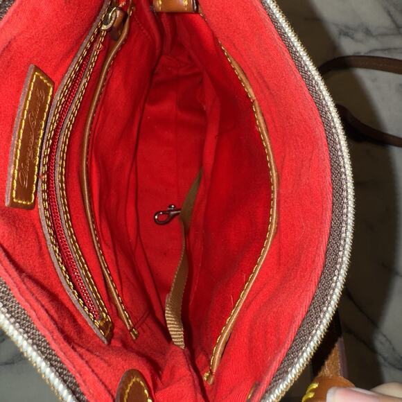 2015 Disneyland Club 33 Logo Dooney & Bourke Letter Carrier Handbag Crossbody LE - Picture 5 of 13